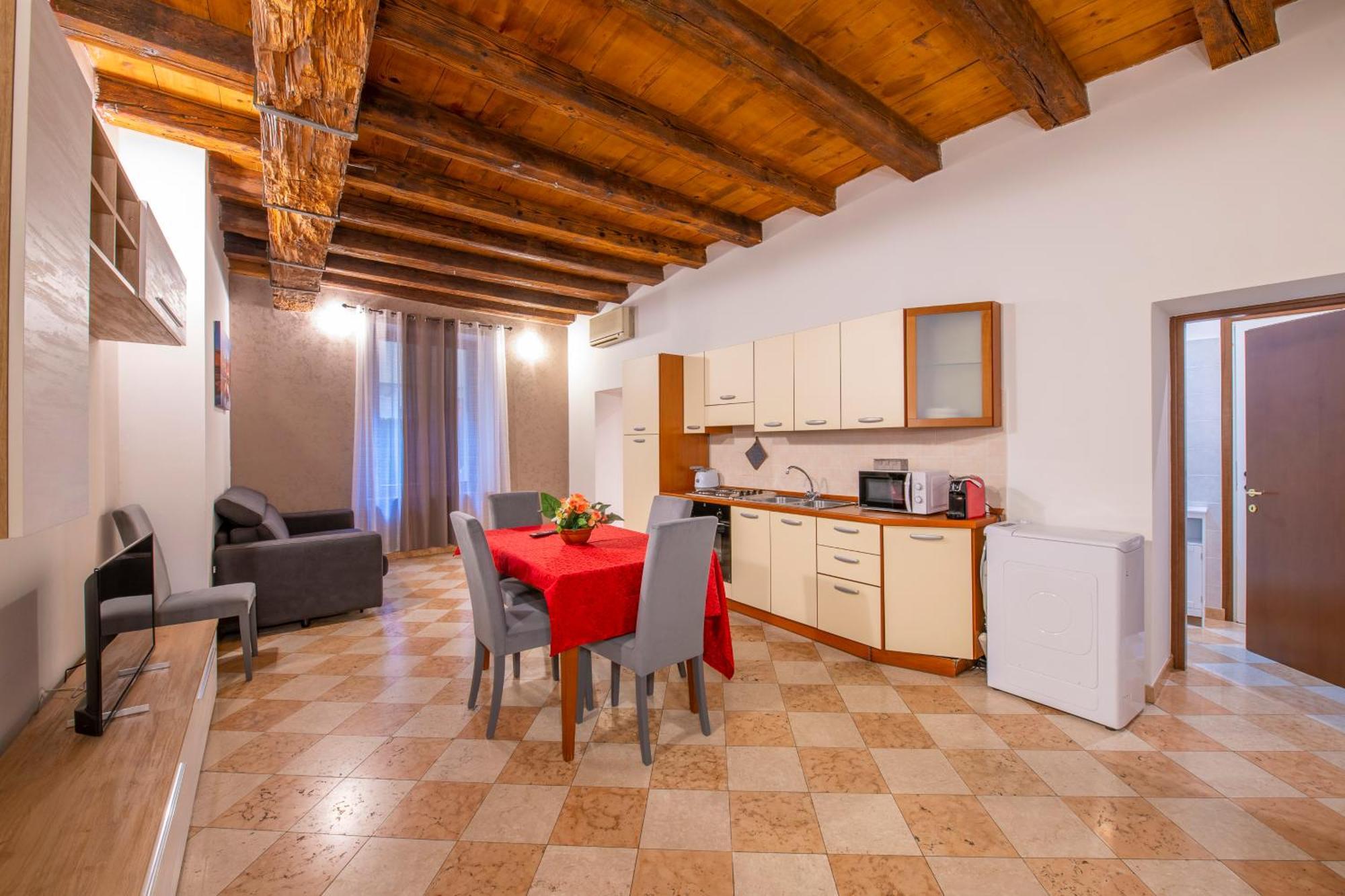 Palace Home Mazzini Vérone Extérieur photo