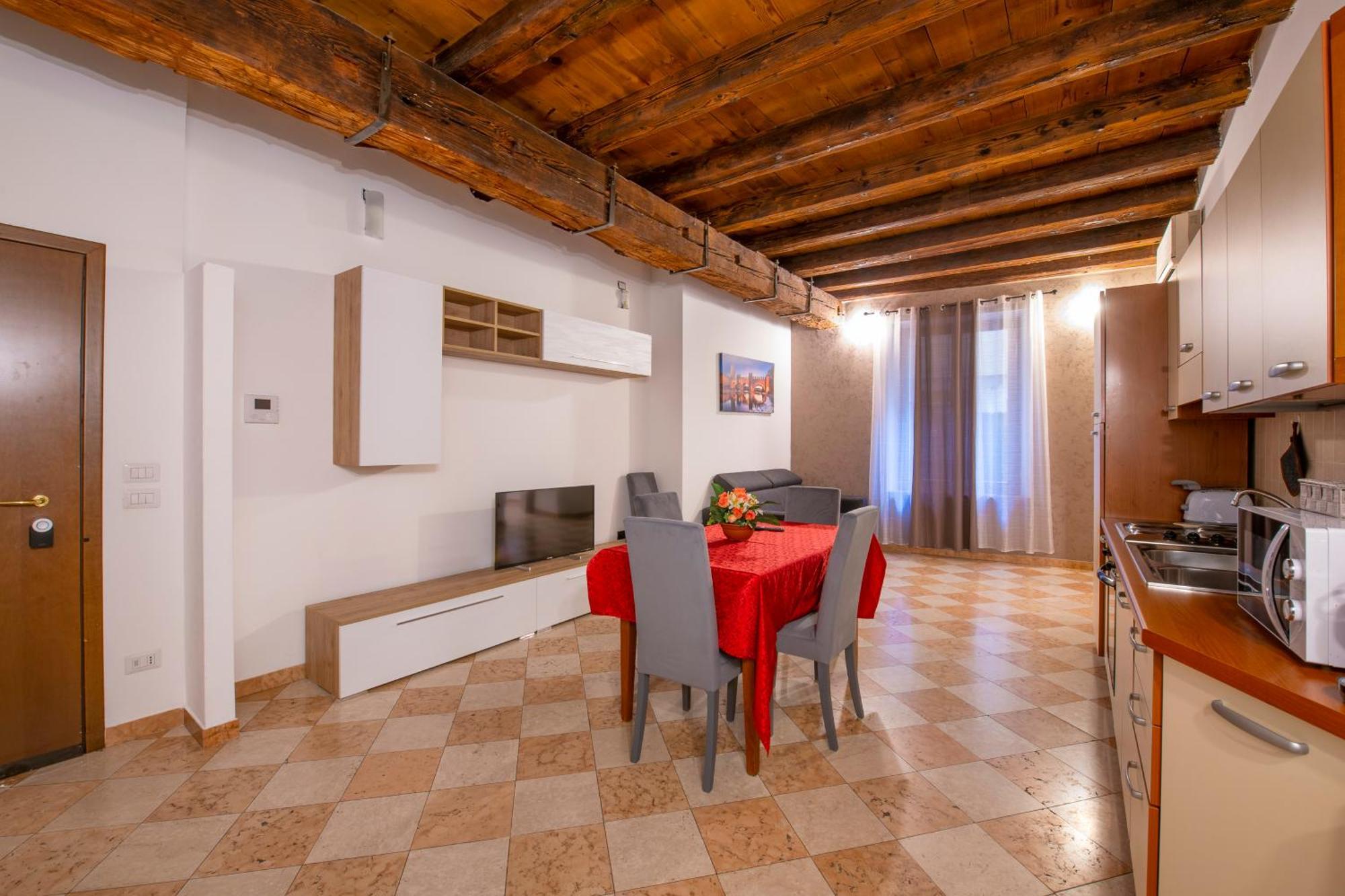 Palace Home Mazzini Vérone Extérieur photo